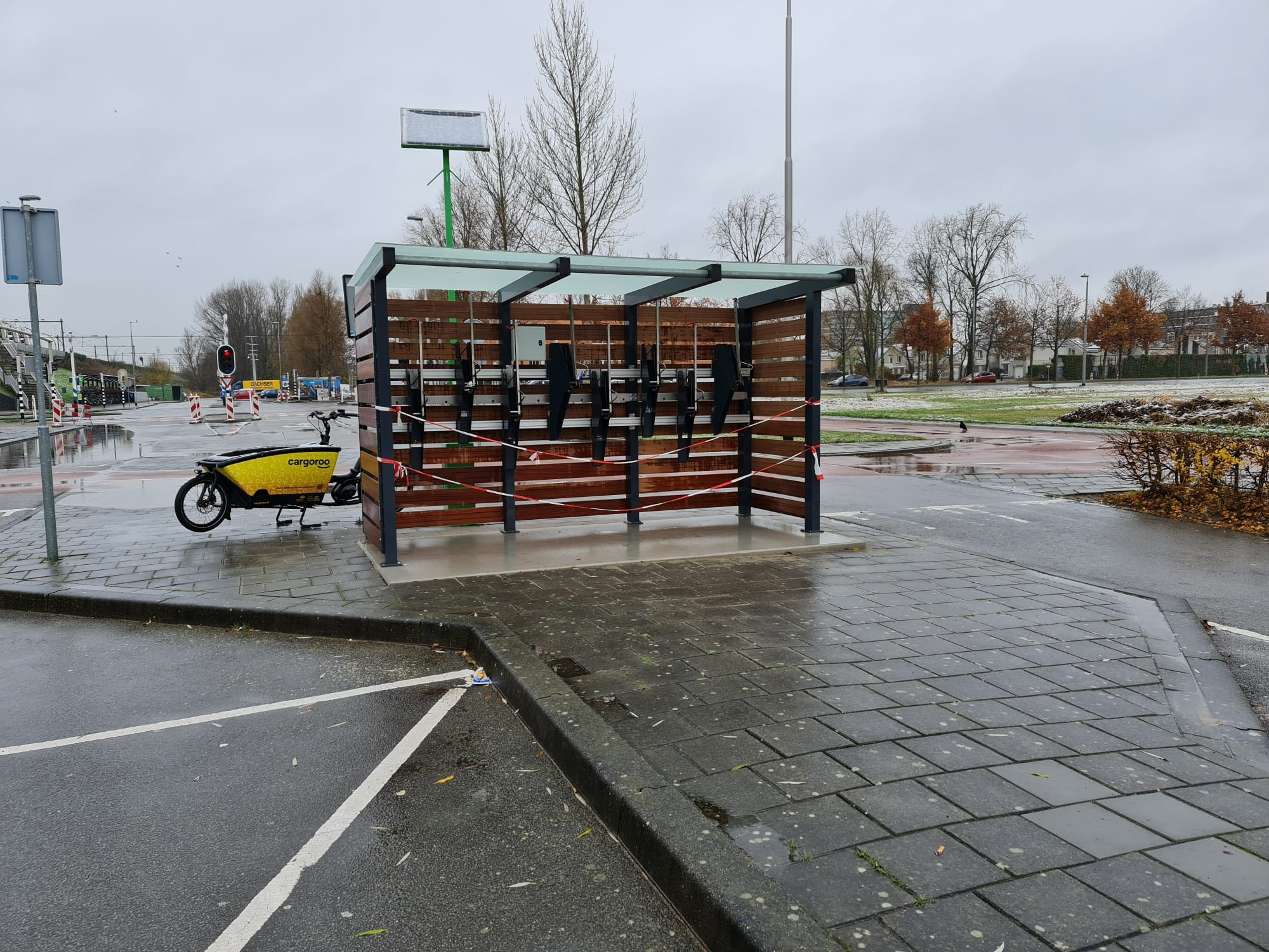 Foto fiets parkeren station Arnhem Zuid