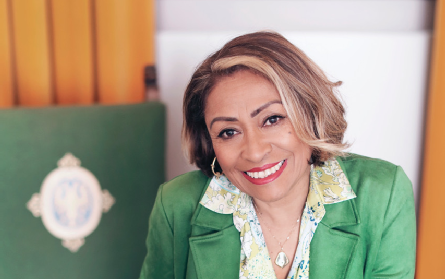 Silvia Biedrager, trouwambtenaar