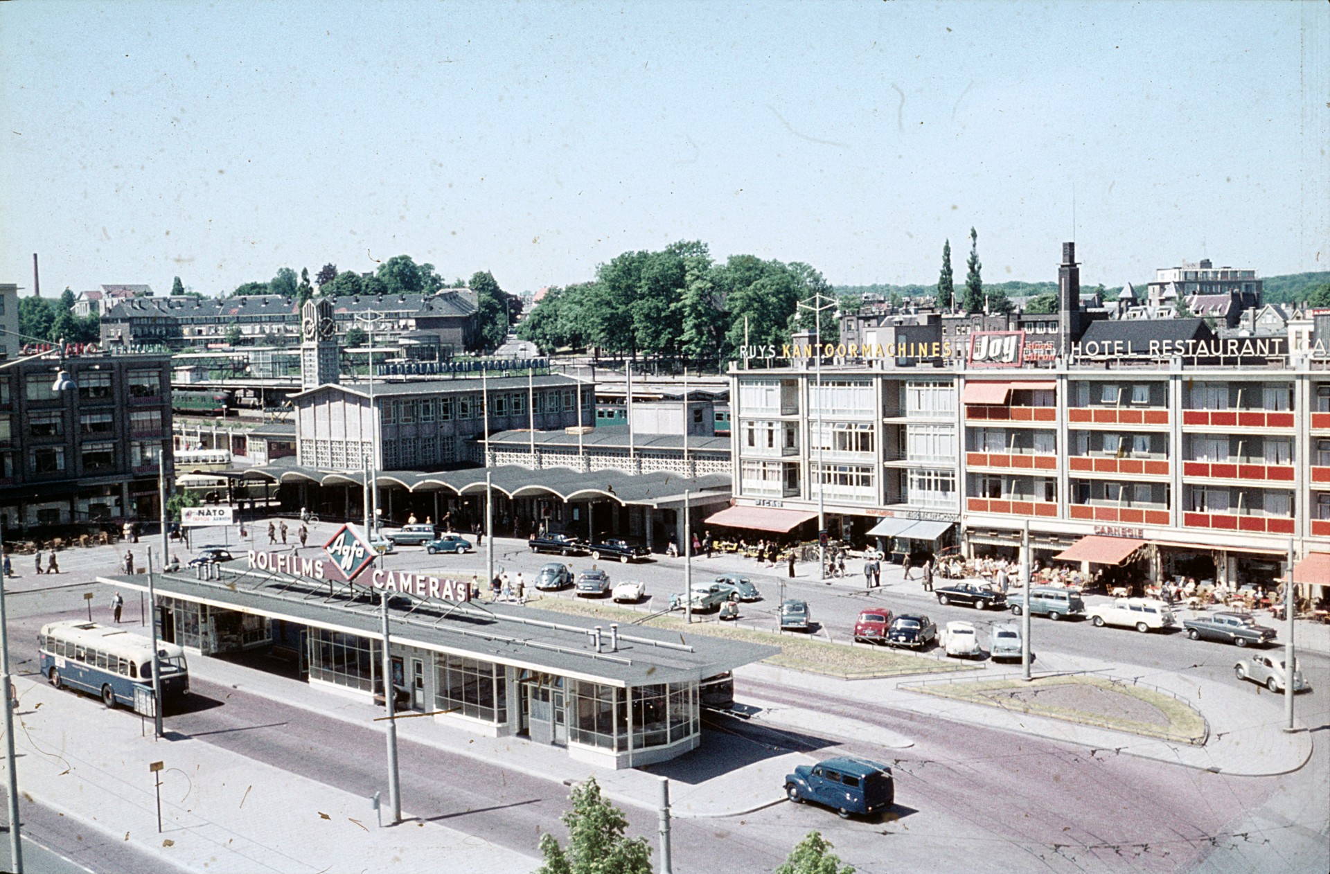 Arnhem Centraal in 1958. Een aantal jaren na de bouw. 
